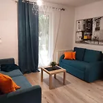 Orange House Gdańsk