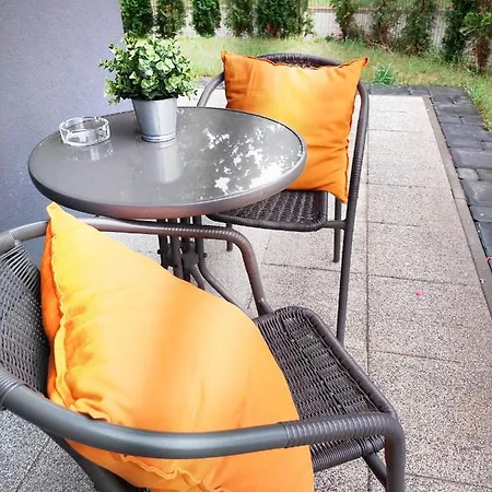 דירה Orange House